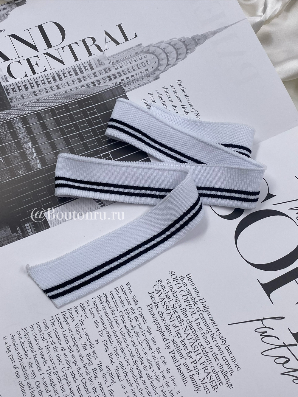 Подвяз трикотажный белый с тонкими черными полосками 0,7 м, ширина 3,5 см