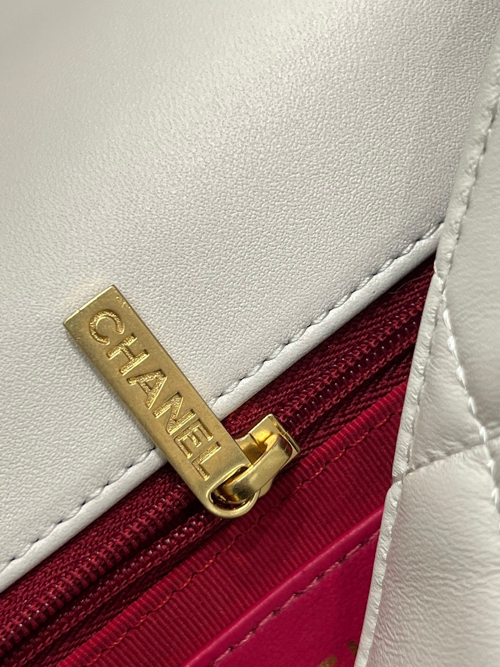 Chane1 Flap Bag 21 cm