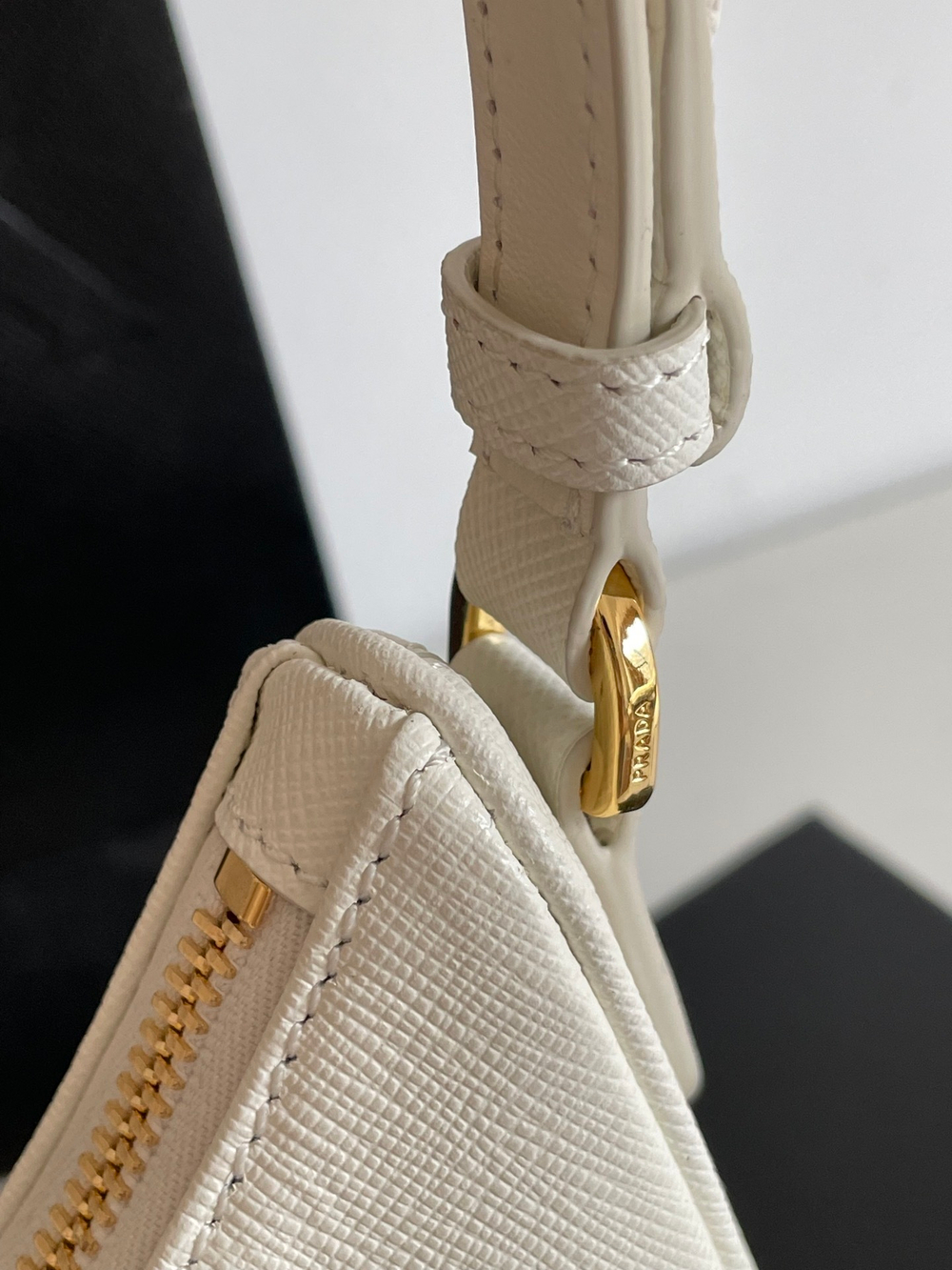 Prada Hobo Bag 22 cm