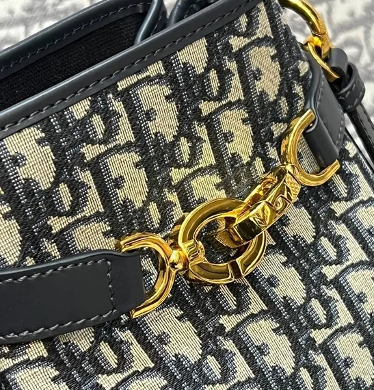 Сумка Dior C'est Dior, модель среднего формата синий