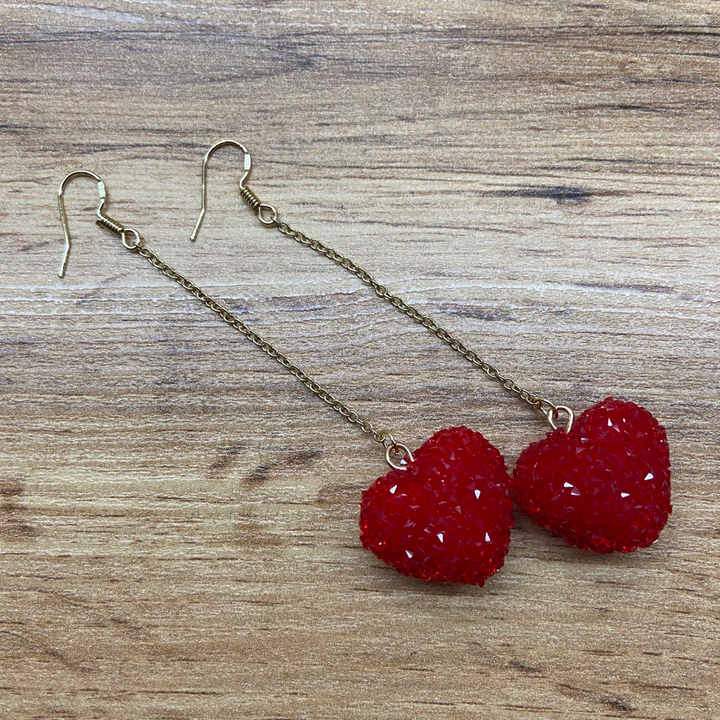 Серьги на швензах на цепочке подвеска Красное сердце металл золотистый