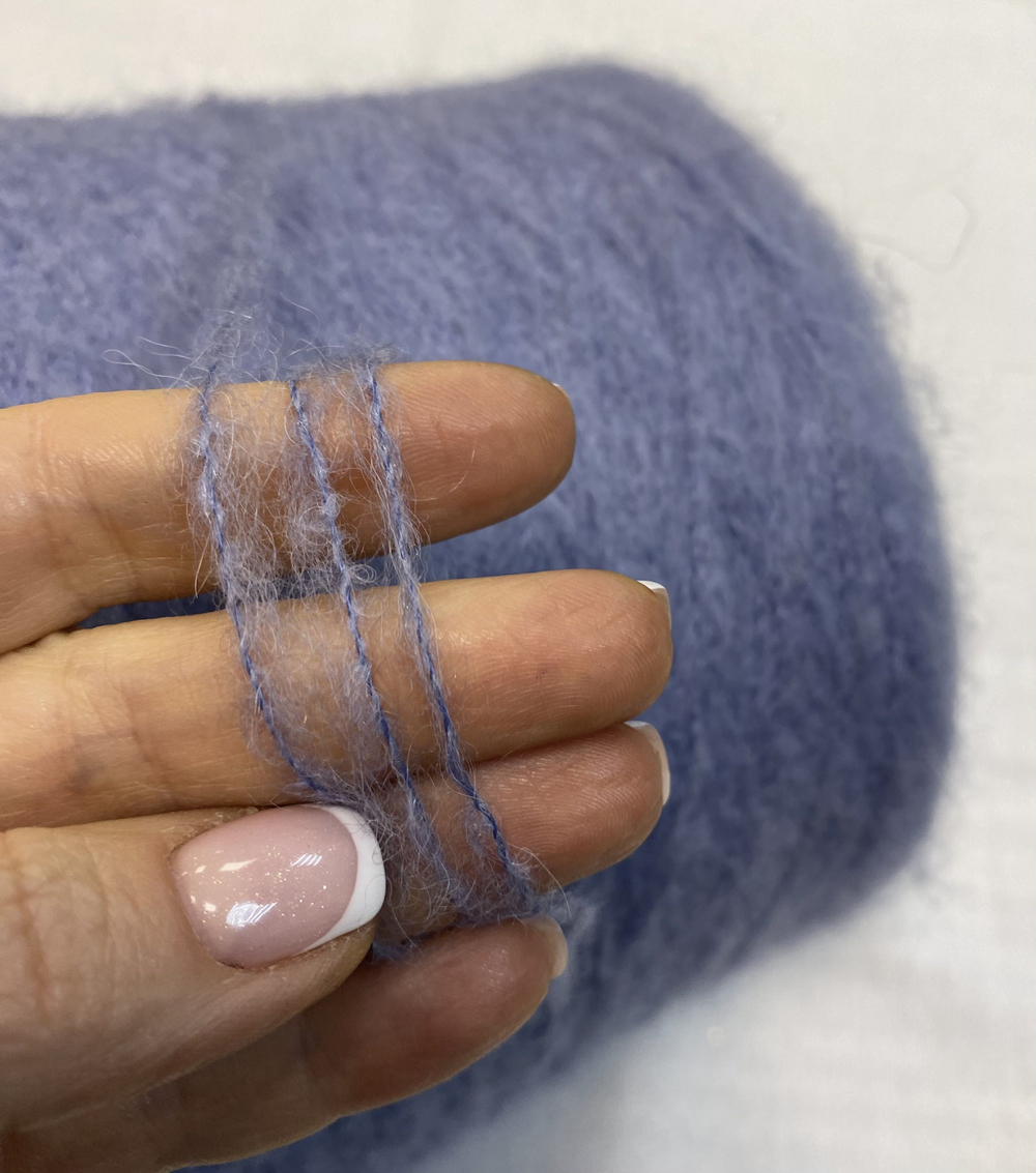 Пряжа на бобине 100 г ( Италия) 30%альпака 20:%шелк 20% мохер 12% меринос 18% п/а