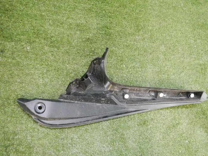 Спойлер крышки багажника правый Toyota RAV4 5 XA50 (2018-н.в.)