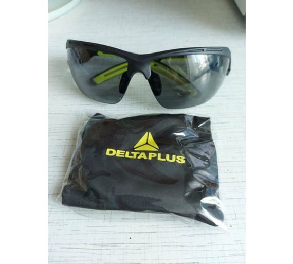 Открытые защитные очки с затемненными линзами Delta Plus ASO ASO2FU