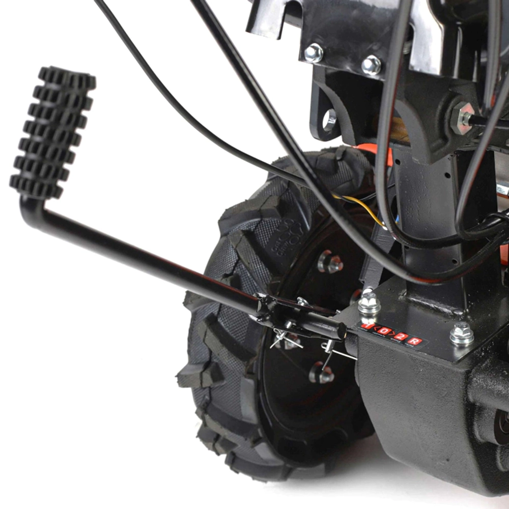 Бурьянокосилка бензиновая PATRIOT RX 900: 9 л.с., нож 60 см, 512101090