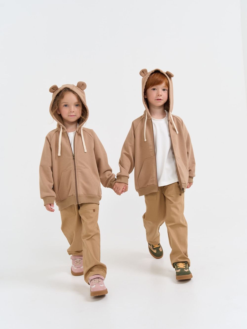 Толстовка с ушками на капюшоне "Орех" утепленная без начеса