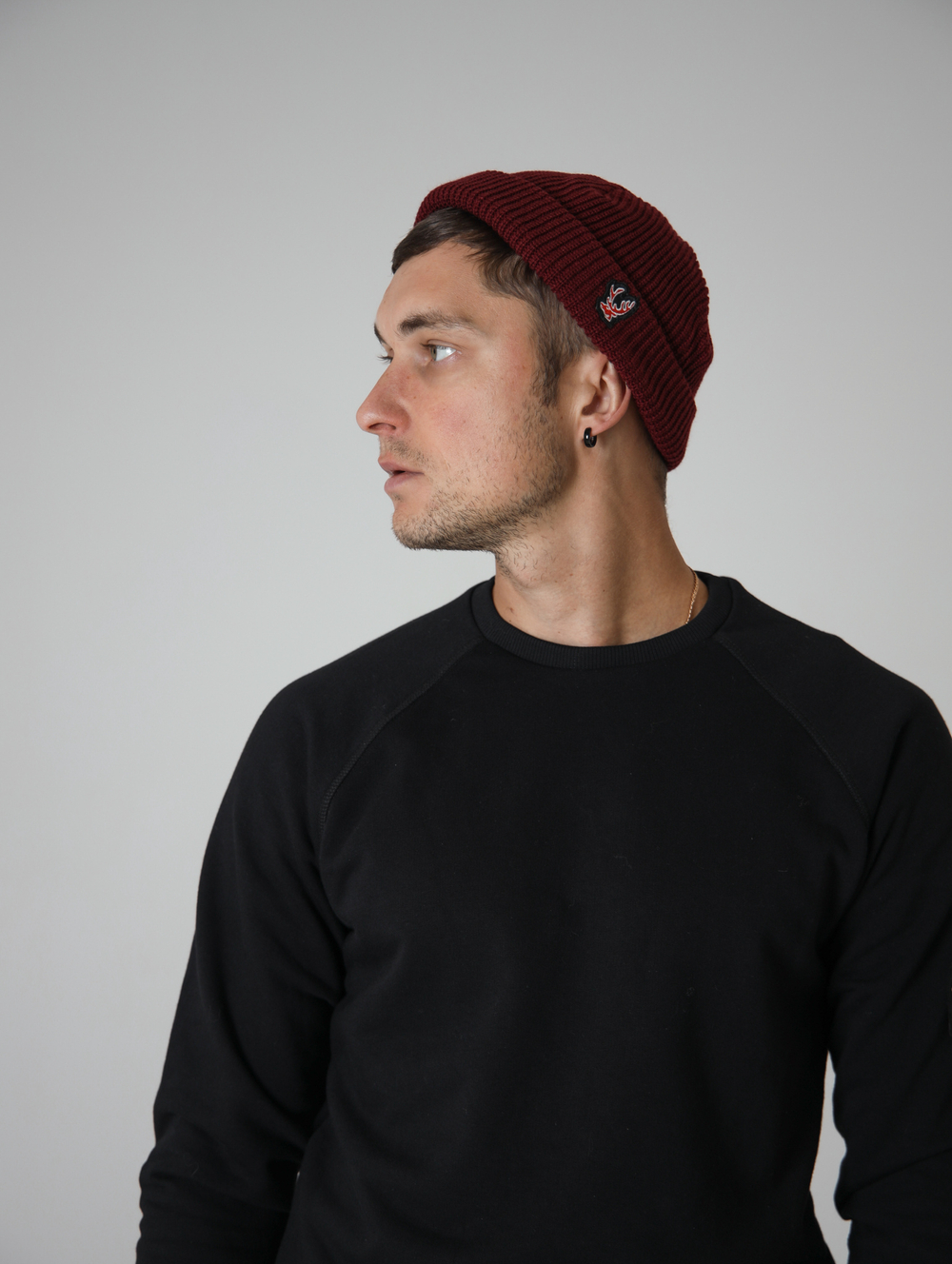 Шапка короткая бордовая Город Горький олень красный