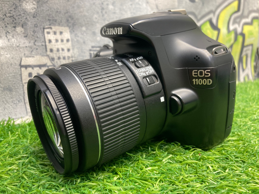 Canon 1100D kit 18-55mm 3.5-5.6 IS II 11000 кадров