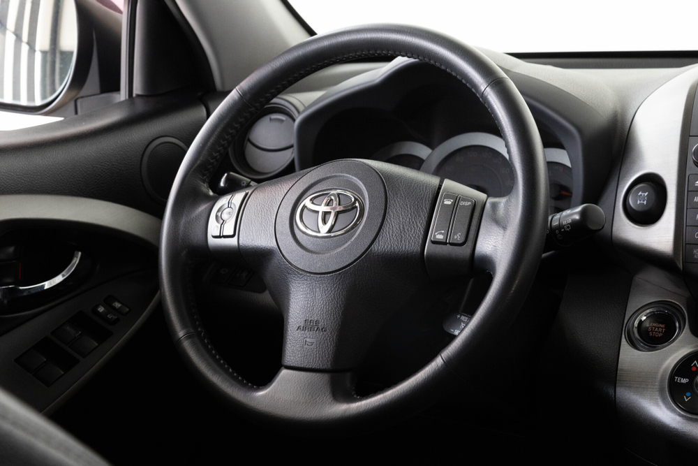 Toyota RAV4, 2011 год