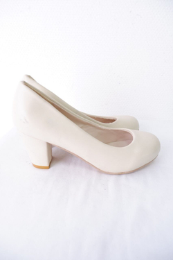 Туфли светлые 37 размер