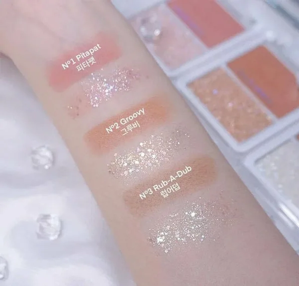 Unleashia Палетка хайлайтер + тени - Tap Me Palette Duo, 8,4г.
