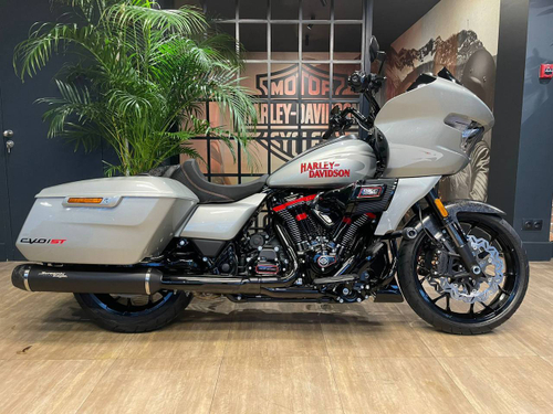 Harley-Davidson CVO Road Glide ST 121 (Mercury Silver) 2025