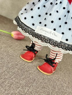 Кукла Marina and Pau 30cм Petit Alicia виниловая (M2546)