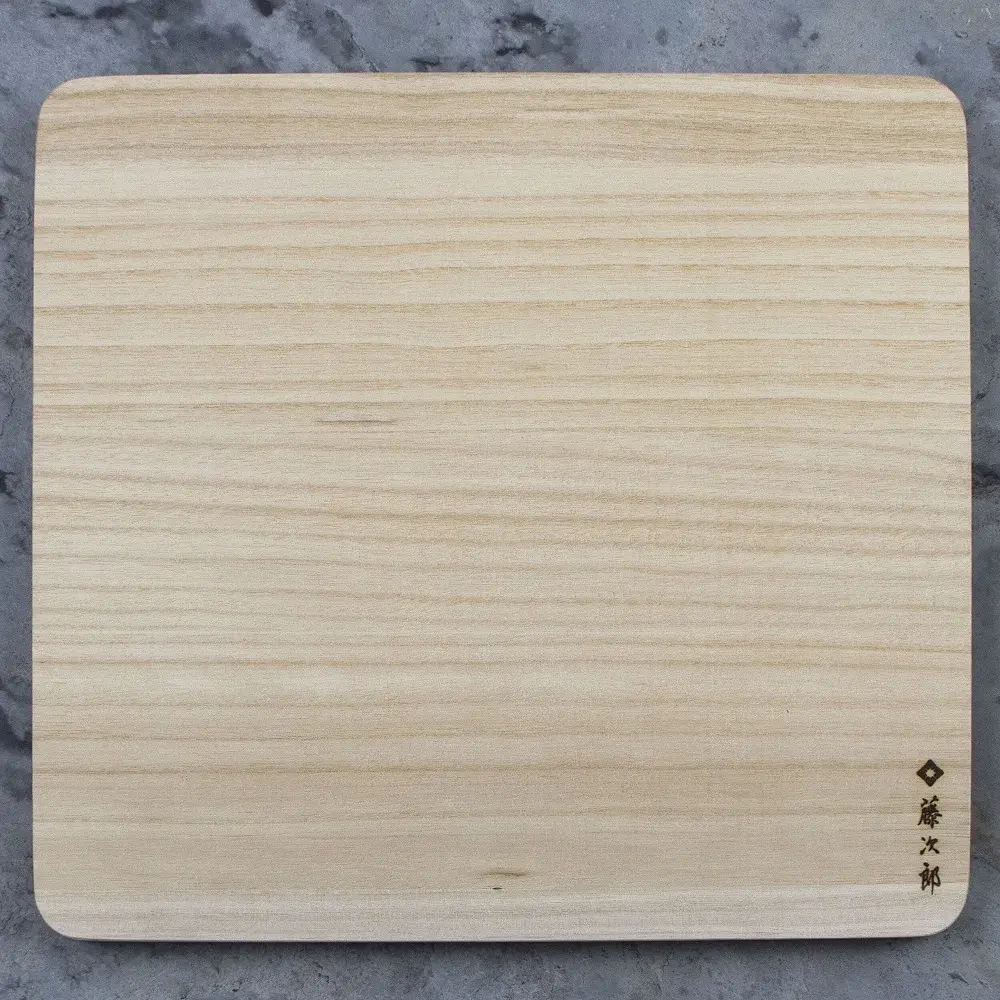Tojiro Разделочная доска 35x33x2 см из древесины павловнии