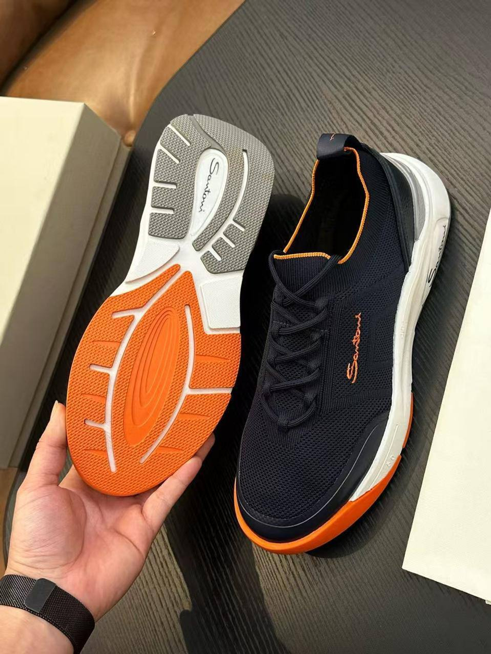 Кроссовки Santoni