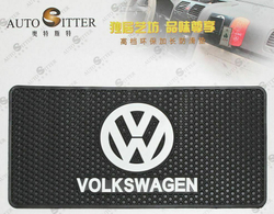 Коврик нескользящий д/панели BIG AUDI (25,5*13,5см) KING BIG