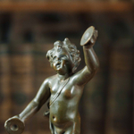 Бронзовая скульптура «Амур, играющий на цимбалах»