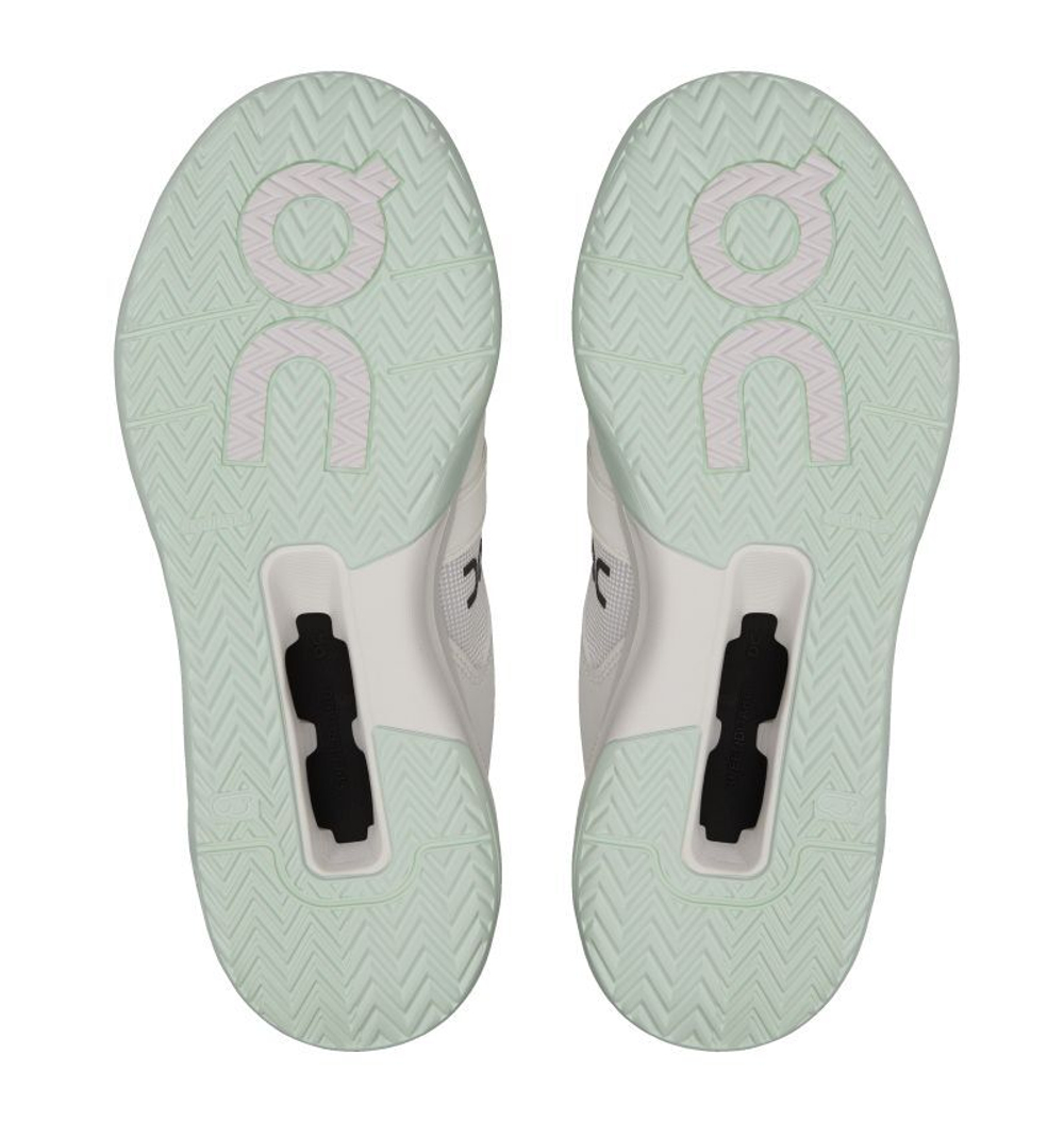 Женские Кроссовки теннисные On The Roger Clubhouse Pro - белый