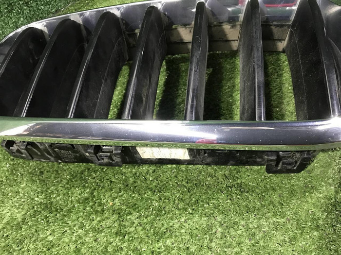 Решетка радиатора правая BMW X5 F15 X6 F16 (2013-2018)