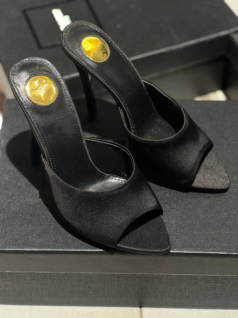Босоножки Saint Laurent