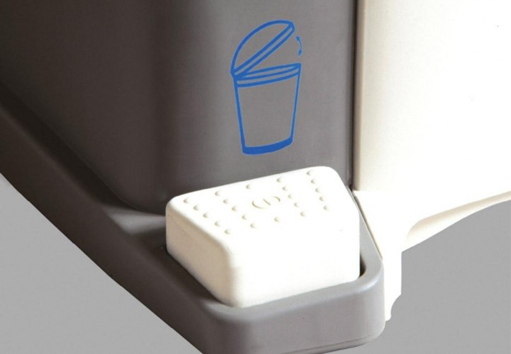 Пылесос бытовой для сухой уборки Ghibli BRICIOLO 15856410001