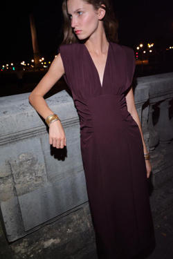 ZARA КОМБИНИРОВАННОЕ ПЛАТЬЕ С V-ОБРАЗНЫМ ВЫРЕЗОМ, БАКЛАЖАННЫЙ