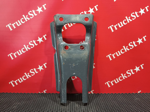 Кронштейн амортизатора переднего 2016г