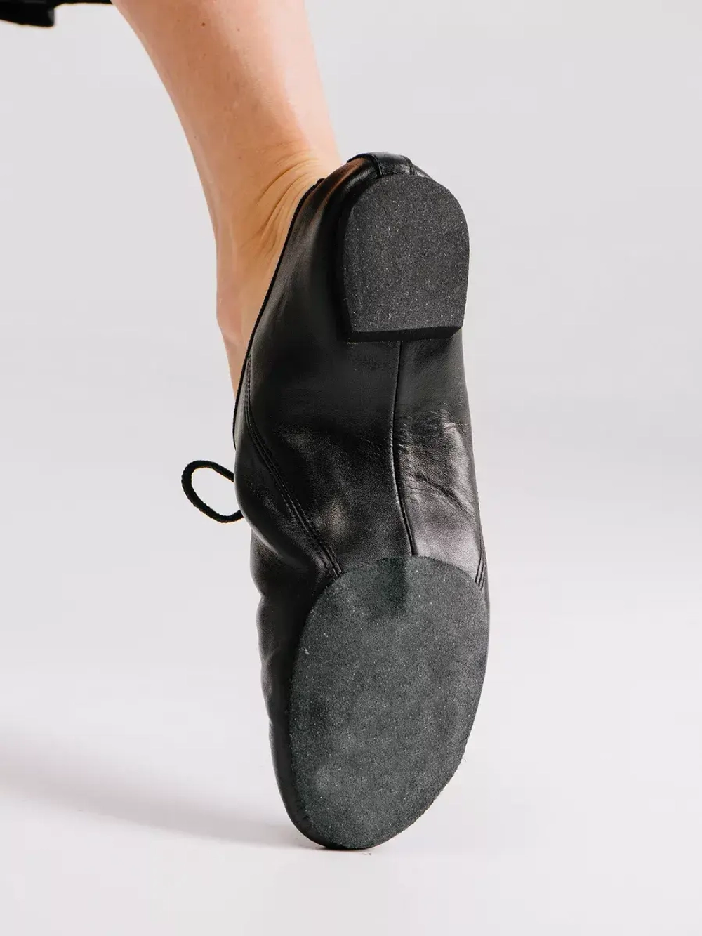 Джазовки для танцев, кожаные