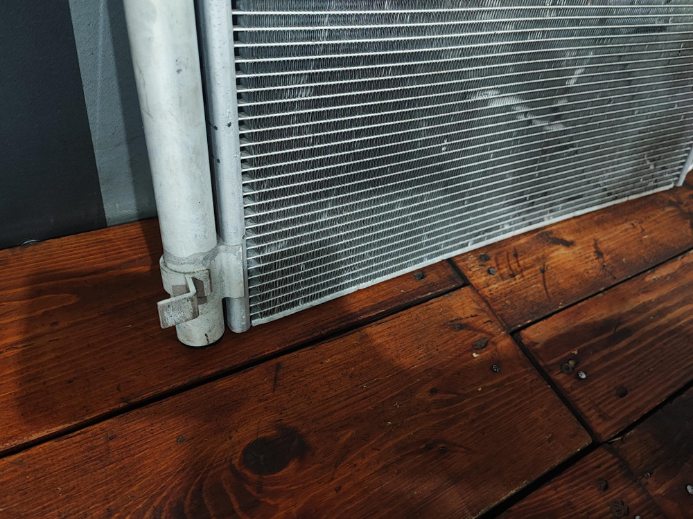 Радиатор кондиционера Solaris 1 / Rio 3 Б/У Оригинал 976061R000