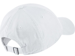 Теннисная кепка Nike H86 Essential Swoosh Cap - white/white