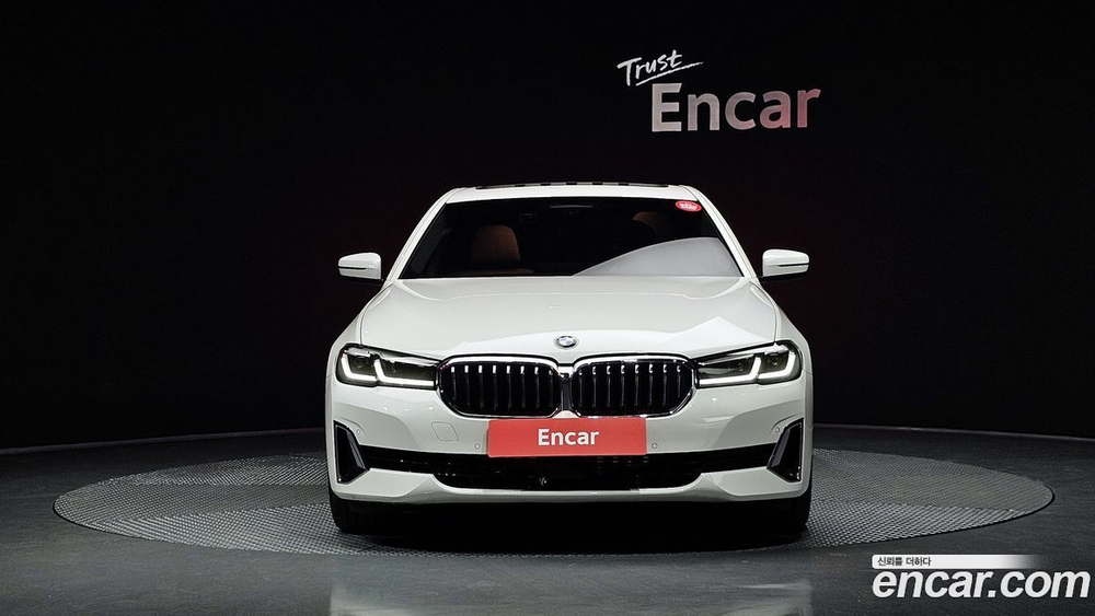 BMW 5 Series (G30) 520i Luxury (10.2022)