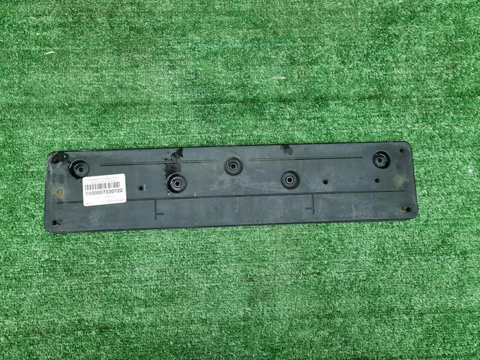 Площадка номера BMW X1 F48 (2015-2019)