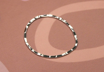 Подвеска кольцо фактурное 37х30 мм