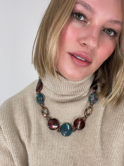 Бусы из бусин оригинального дизайна