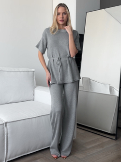 Комплект вязаный, удлиненная футболка на завязке и брюки