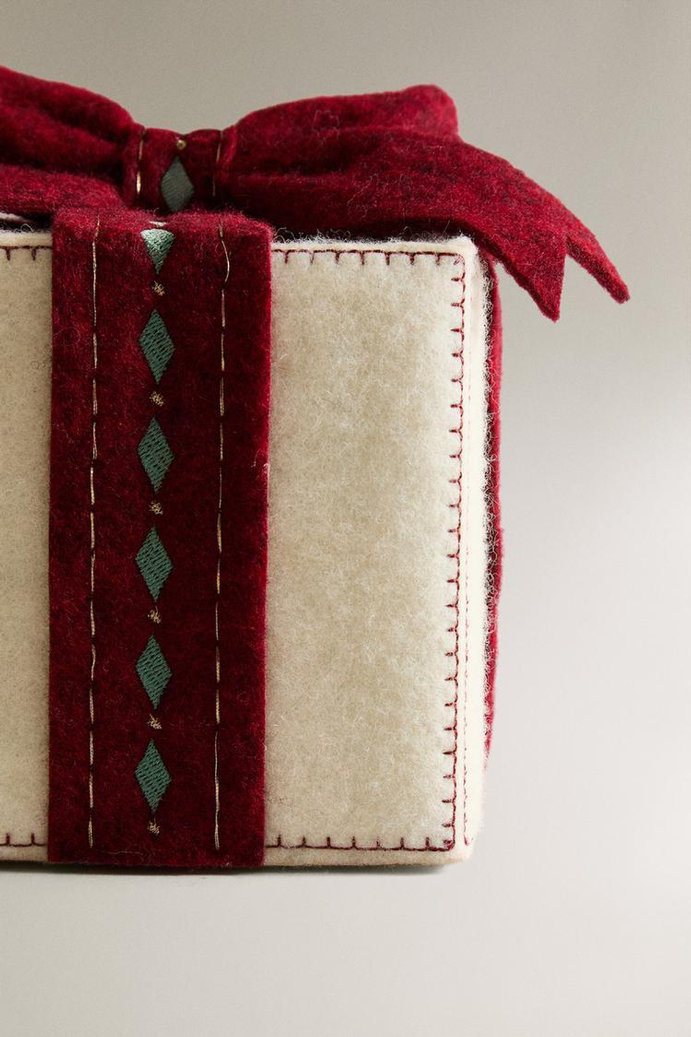 ZARA HOME СРЕДНИЙ СВЕТЯЩИЙСЯ НАПОЛЬНЫЙ РОЖДЕСТВЕНСКИЙ ПОДАРОК, ЖЕЛТОВАТО-БЕЛЫЙ