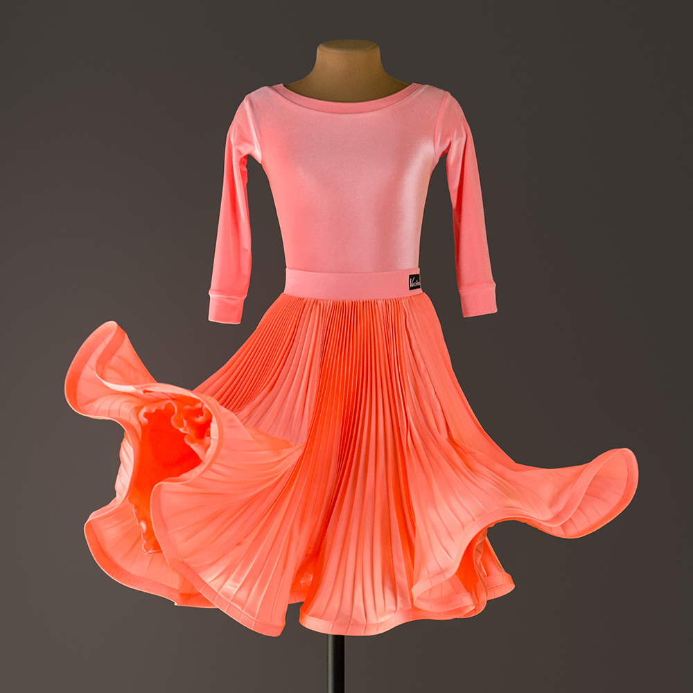 купить девочке рейтинговое платье