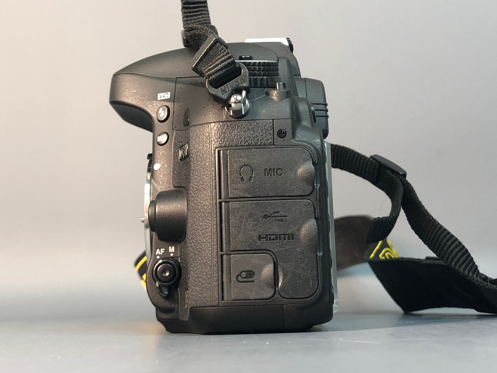 Nikon D610 6.100 кадров