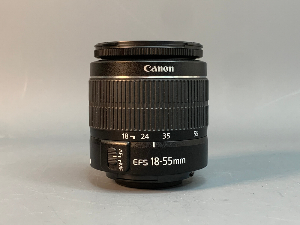 Canon EOS 4000D Kit 18-55mm 3.5-5.6 III 7.400 Кадров