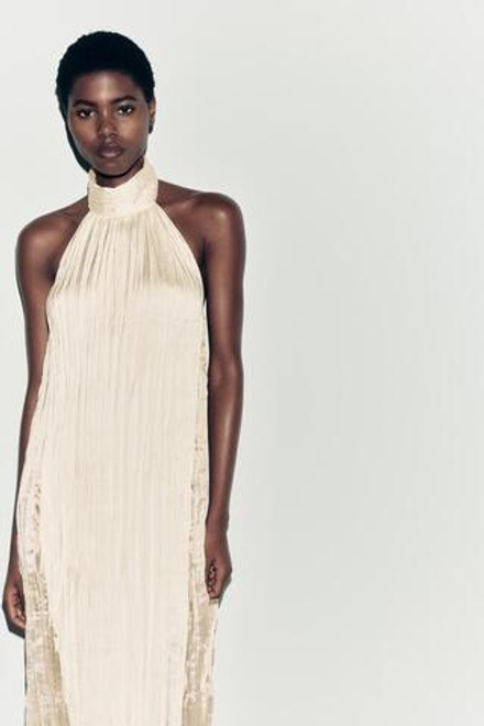 ZARA ДЛИННОЕ ПЛАТЬЕ С ПЛИССИРОВКОЙ, СВЕТЛО-БЕЖЕВЫЙ