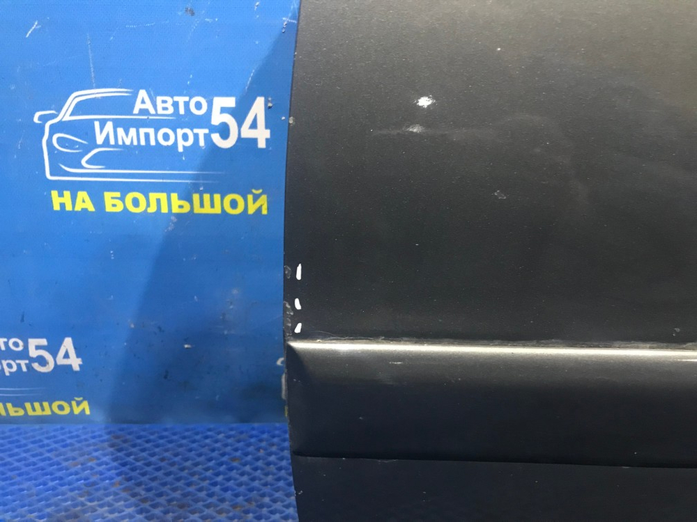 Дверь передняя левая TOYOTA AVENSIS 2001