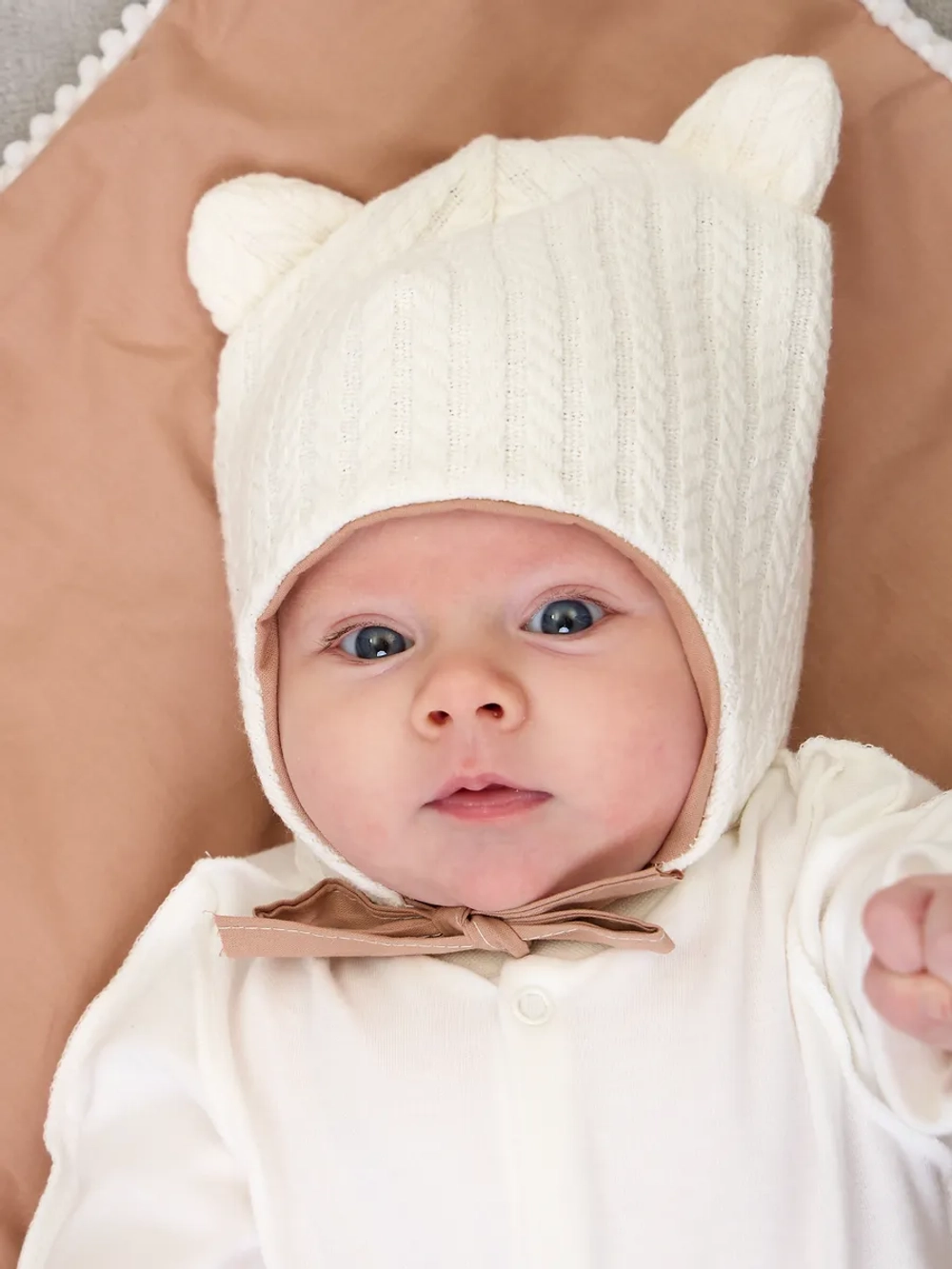 Конверт для новорожденного с чепчиком