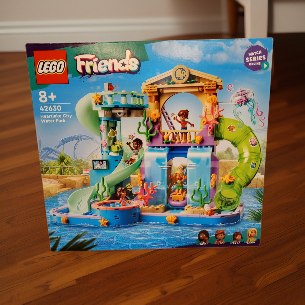 LEGO Friends 42630 «Аквапарк Хартлейк-Сити» — вышка, спуски и спасатели