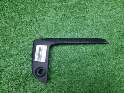 Накладка переднего бампера правая BMW X2 F39 17-23