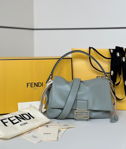 Fendi Medium Mamma Baguette 26 cm