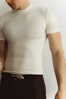 Белая футболка 