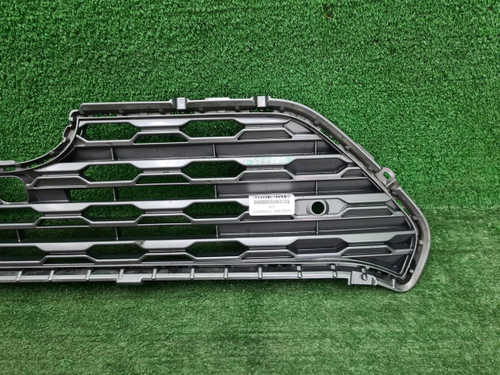 Решетка радиатора Toyota RAV4 5 XA50 (2018-н.в.)