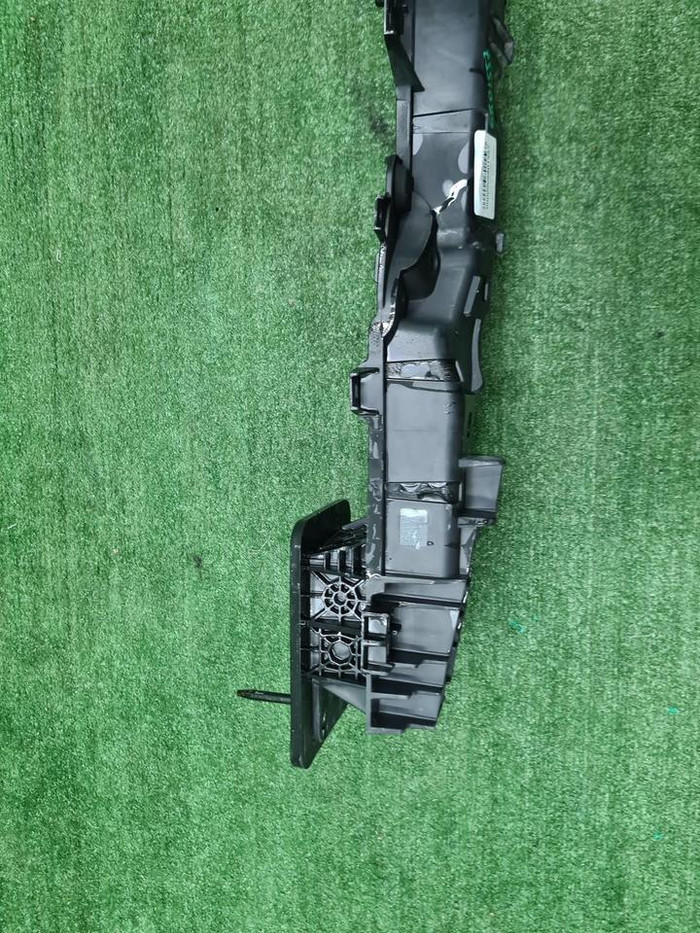 Усилитель задний Genesis GV80 (2020-н.в.)