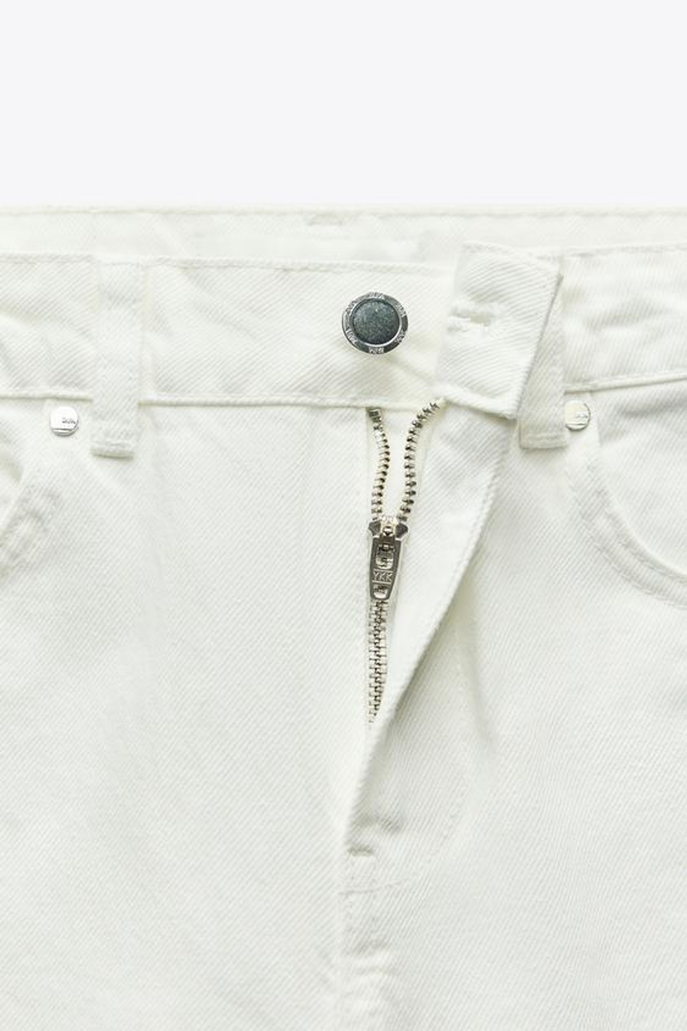 ZARA ДЖИНСЫ Z1975 STRAIGHT СО СРЕДНЕЙ ПОСАДКОЙ И ЗАКЛЕПКАМИ, БЕЛЫЙ