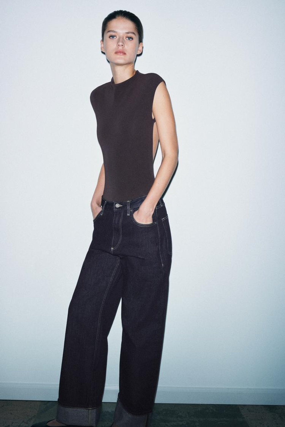 ZARA БОДИ С ВЫРЕЗАМИ ИЗ ЭЛАСТИЧНОЙ ТКАНИ, КОРИЧНЕВЫЙ